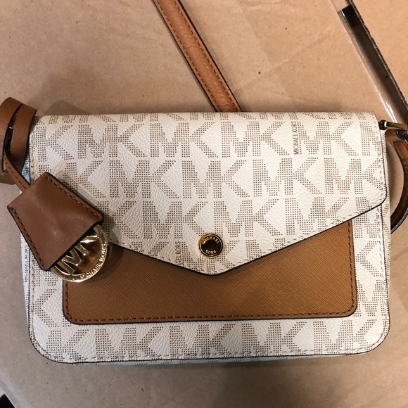 Michael Kors Handbags - Michael kors bag